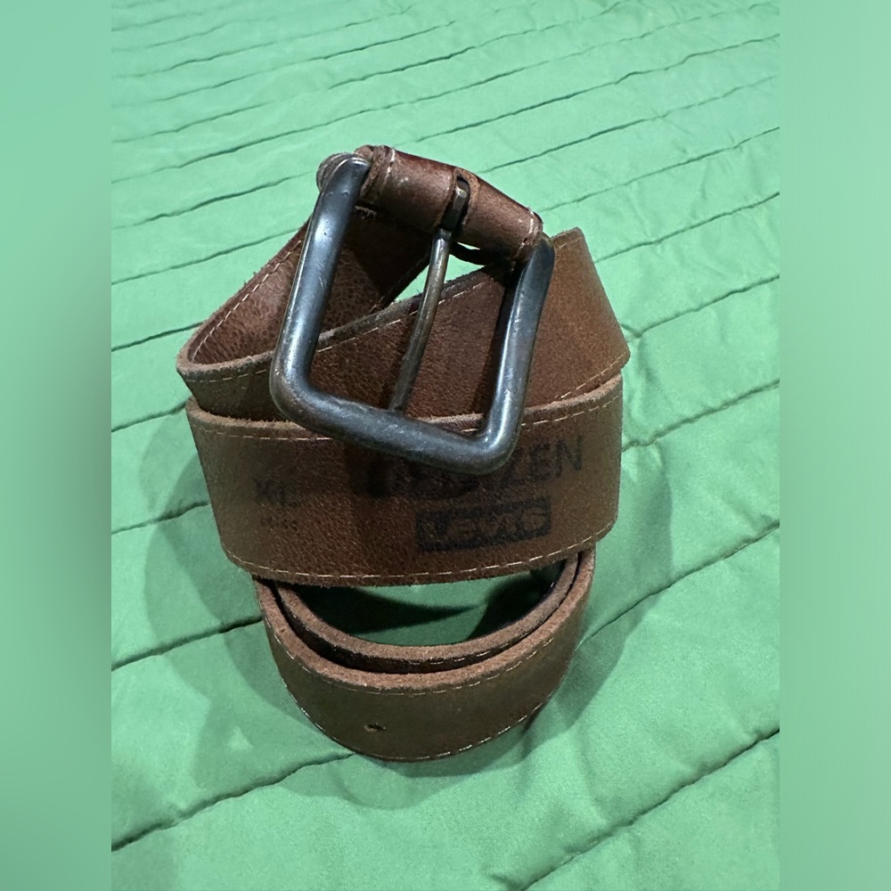 Denizen Levi’s Men's Brown Genuine Leather Belt with Metal Buckle. Size XL 40-44